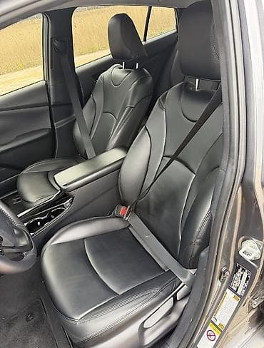 byd e2 2023: Toyota Prius: 2019 г., 1.8 л, Вариатор, Гибрид, Хэтчбэк — 8