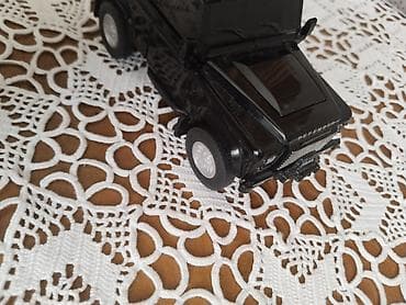 rolls roys: Коллекционная масштабная модель Land Rover Defender новая не одной — 2