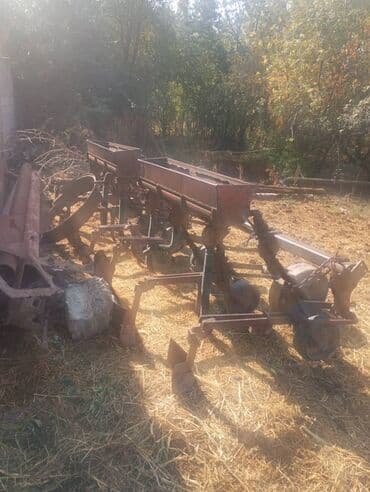 трактор беларус 82.1 цена бишкек бу: Трактор Беларус (МТЗ), с кабиной, синий цвет. Основные характеристики — 5