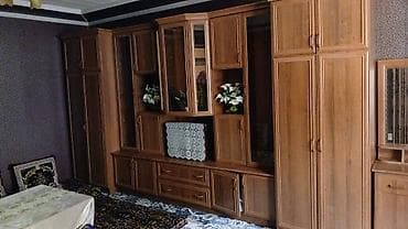 Гарнитур для зала, Б/у, Шкаф, Дерево, цвет - Коричневый