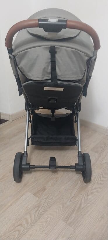 Коляска, цвет - Серебристый, Новый