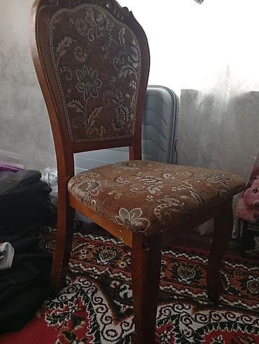 я ищу табуретки: Стул для зала, Дерево — 1