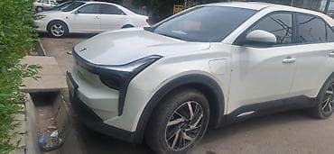 daihatsu boon: Электромобиль Neta U Pro (2022)— кроссовер — 5
