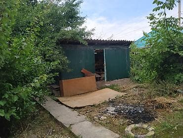 участок на даче: Продаётся дачный дом с участком и хозяйственными постройками. - Дом — 3