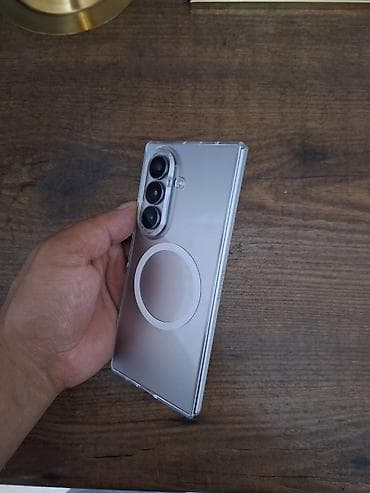 Samsung Galaxy Z Fold7 256 ГБ: Основной экран: Dyna AMOLED 2X, 120 at lalafo.kg Samsung Galaxy Z Fold7 256 ГБ: Основной экран: Dyna AMOLED 2X, 120