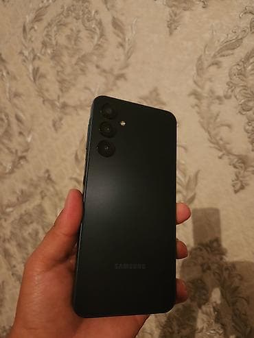 iphone се: Samsung Galaxy A16, Б/у, 256 ГБ, цвет - Черный, 2 SIM — 4