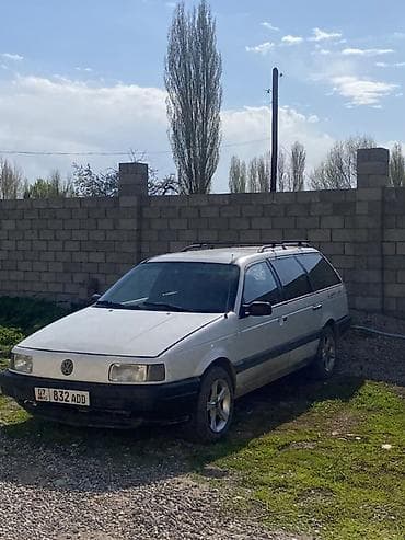 Volkswagen Passat Variant: 1990 г., 1.8 л, Механика, Бензин, Универсал