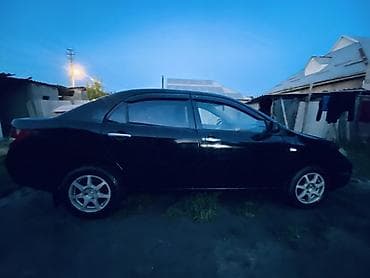 m111 2 2: Седан черного цвета. Кузов 4‑дверный, компактного класса — 4