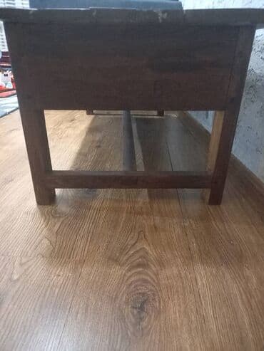 стол стойка для кухни: Продается кухонный стол. Темный. Дерево бук. 110 на 50 см. Высота 40 — 3