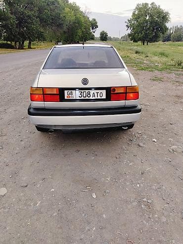 vin code: Volkswagen Vento: 1993 г., Седан — 3