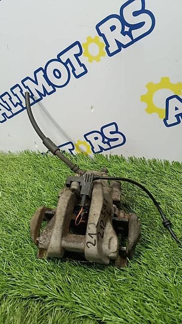 Задний левый суппорт Mercedes-Benz