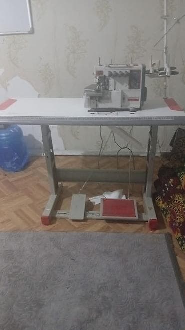 Промышленный оверлок на стационарном столе - Тип