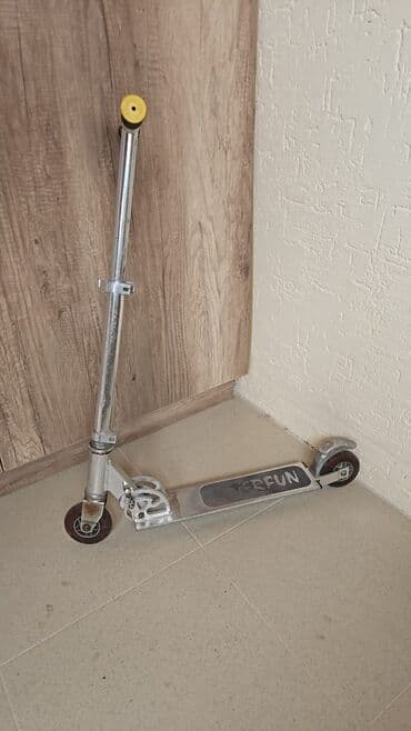 распродажа остатков: Продаю Детские принадлежности б/у в очень хорошем состоянии: Самокаты — 2