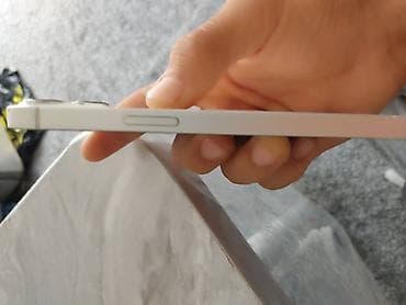 ми 9 с: IPhone 13, белый цвет - Экран 6.1" OLED Super Retina XDR с вырезом — 6