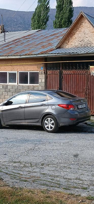 650: Hyundai Solaris: 2012 г., 1.6 л, Автомат, Бензин, Седан — 5