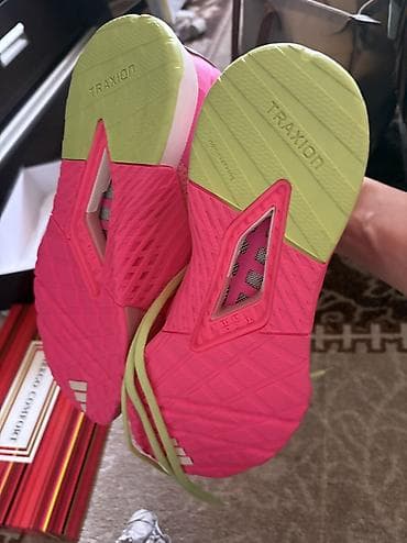 часы skmei бишкек цена: Кроссовкалар, 40, Adidas, Жаңы — 3