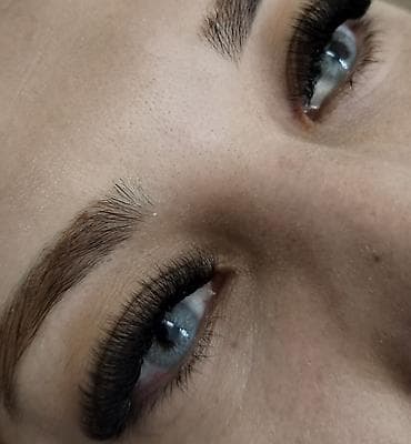 Наращивание ресниц - Классическое и объемное моделирование (2D–4D)