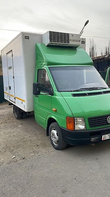 молочный танк: Volkswagen Crafter: 2004 г., 2.8 л, Ручные, Дизель, Бус — 1