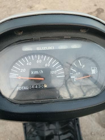 скутр электро: Макси-скутер Suzuki, 125 куб. см, Бензин, Б/у — 2