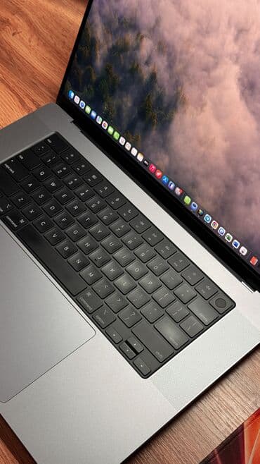 планшет детский развивающий: Ноутбук, Apple, 16 ГБ ОЗУ, Apple M1 Pro, 16 ", Б/у, Для несложных задач, память SSD — 3