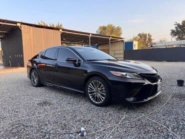 полированный: Toyota Camry: 2018 г., Седан — 4