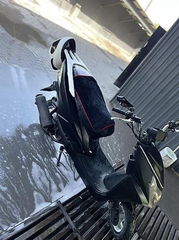 скутер 60 куб: Тип скутера Yamaha, 150 куб. см, Бензин, Б/у — 4