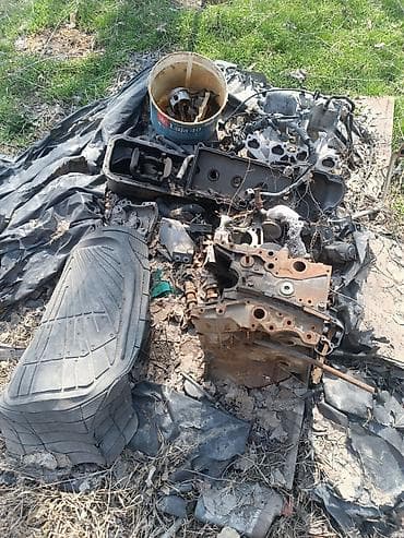 Автокосметика: Разрозненный комплект запчастей двигателя внутреннего сгорания — 3