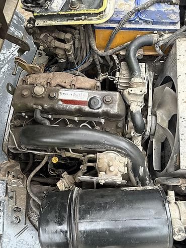 t 25: Погрузчик, 2005 г., Колесный, Вилочный — 6