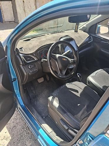 Продажа авто: Chevrolet Spark: 2019 г., 0.1 л, Вариатор, Бензин, Хэтчбэк — 2