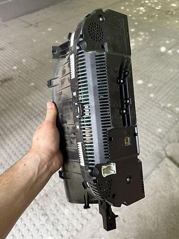 gps трекер в машину: Щиток приборов Mercedes-Benz Б/у — 2
