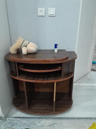 Тумба и подставка для телевизора, Б/у, Напольная, ЛДСП, Самовывоз, цвет - Коричневый