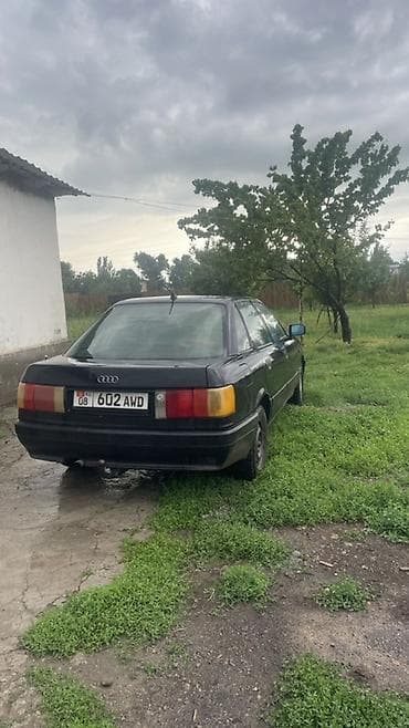 Транспорт: Audi 80: 1990 г., Механика, Седан — 5