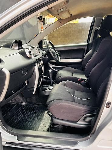 Продажа авто: Toyota Ist: 2003 г., Автомат, Хэтчбэк — 6
