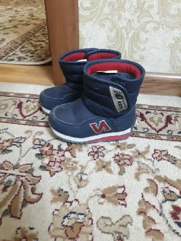 Продаю сапоги зимниедетские, фирмы Совенок 24р,состояние хорошее