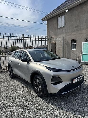 Changan Qiyuan Q05: 2026 г., 1.2 л, Робот, Электромобиль, Кроссовер — 2