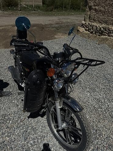 дуг: Мотоцикл дорожный 200 cc - Двигатель: одноцилиндровый бензиновый — 1