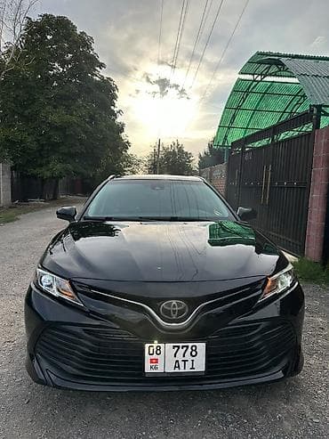Toyota Camry: 2018 г., 2.5 л, Автомат, Бензин, Седан