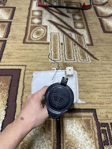 крышка омывателя: Бачок Hyundai 2018 г., Б/у, Оригинал — 2