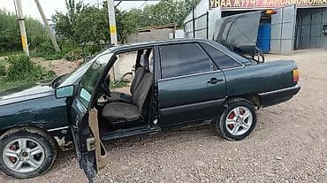 Унаа: Audi 100: 1987 г., 2.3 л, Кол менен иштөөчү, Бензин, Седан — 2