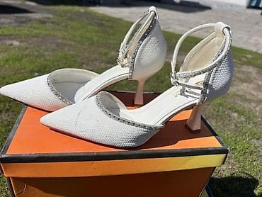 обувь 46 размер: Белые женские туфли-лодочки на каблуке - Фасон: закрытый острый мыс — 2