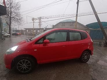 Honda Fit: 2006 г., 1.3 л, Автомат, Бензин, Хэтчбэк