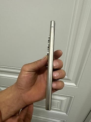 samsung galaxy a7 2018: Samsung Galaxy S24 Ultra, цвет - Серебристый — 8