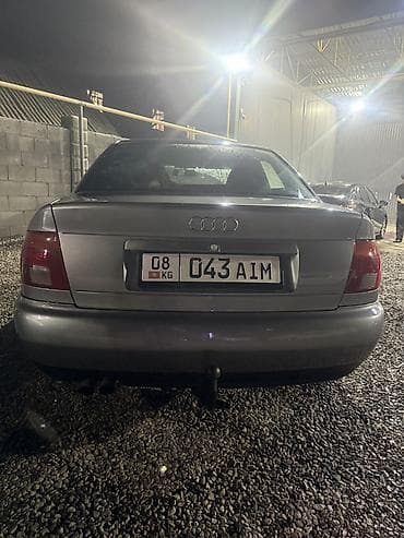 пресс для авто: Audi A4: 1995 г., 2.6 л, Бензин, Седан — 3