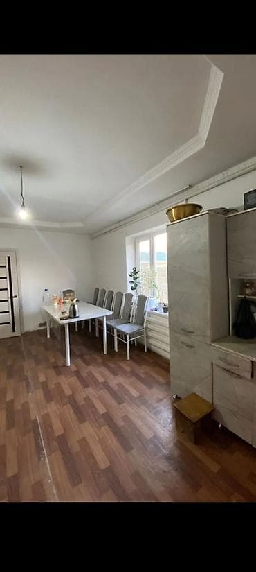 варианты: 56 м², 3 комнаты, Парковка, Забор, огорожен — 4