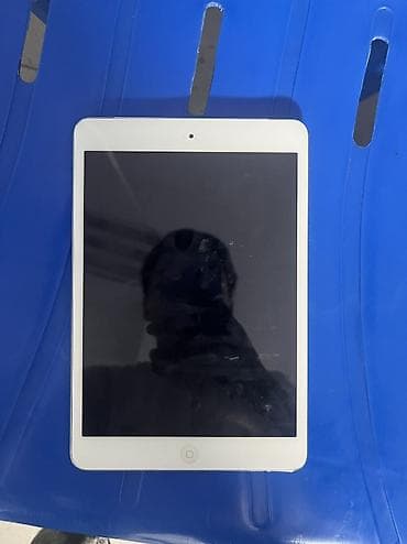 Планшеты: Планшет, Apple, память 32 ГБ, 7" - 8", 4G (LTE), Б/у, Классический цвет - Серебристый — 4