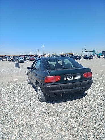 мухабойка на капот: Ford Escort: 1995 г., 1.6 л, Механика, Бензин, Хэтчбэк — 2
