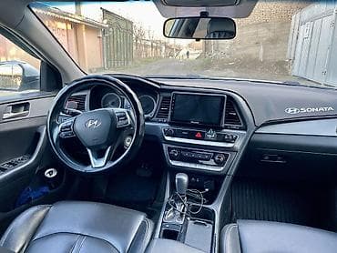 компьютерный клуб в аренду: 🚘 Сдаётся в аренду Toyota Hiace (New RACE) ✔ Просторный и комфортный — 5