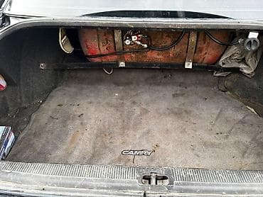 Audi: Audi 100: 1990 г., 2.3 л, Механика, Газ, Седан — 10