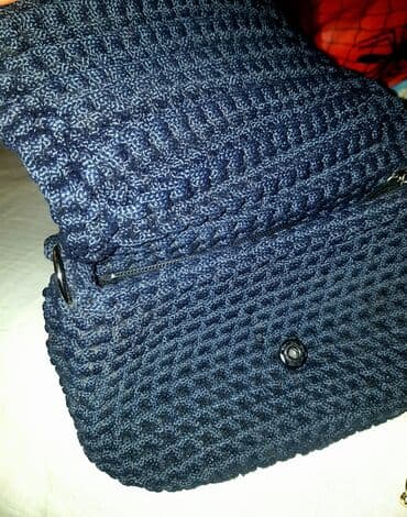 сумка клатч б у: Сумка вязанная Цвет тёмно-синий Состояние 10/10 через плечо, не — 2