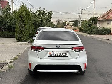 fh 16: Toyota Corolla: 2020 г., 1.8 л, Вариатор, Гибрид, Седан — 5
